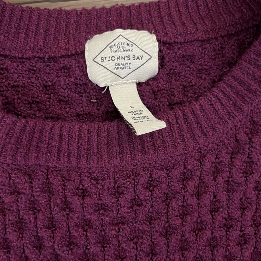 Lot of 6 Stylish Women's Sweaters and Tops - Picture 12 of 14